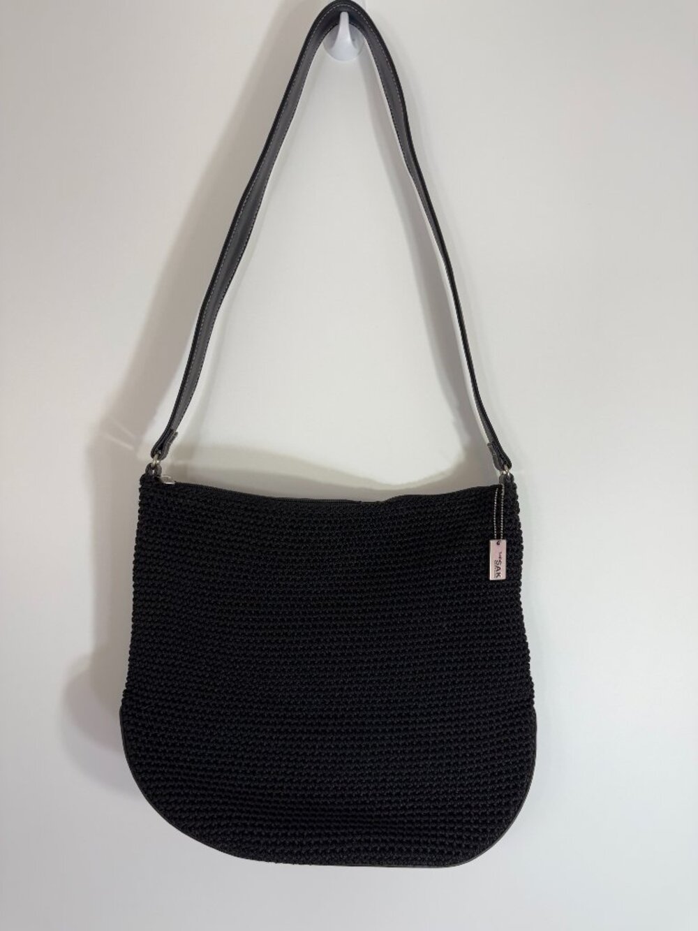 The Sak Hobo Shoulder Bag Solid Black Zip Crochet Silver Hardware Boho Styling